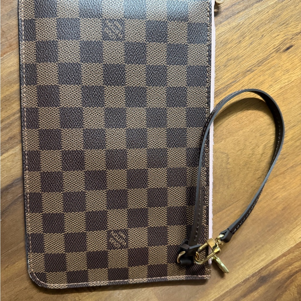 Louis Vuitton Pink Lined Wristlet
